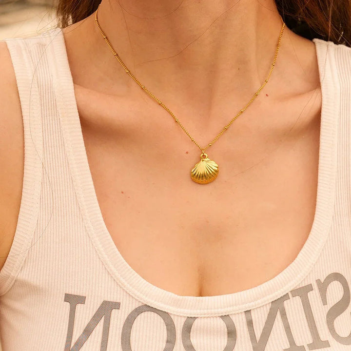 Edna Gold Necklace
