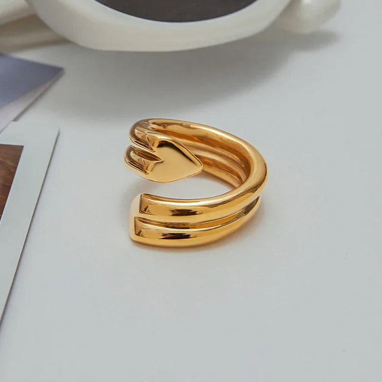 Tara Heart Twist Gold Ring