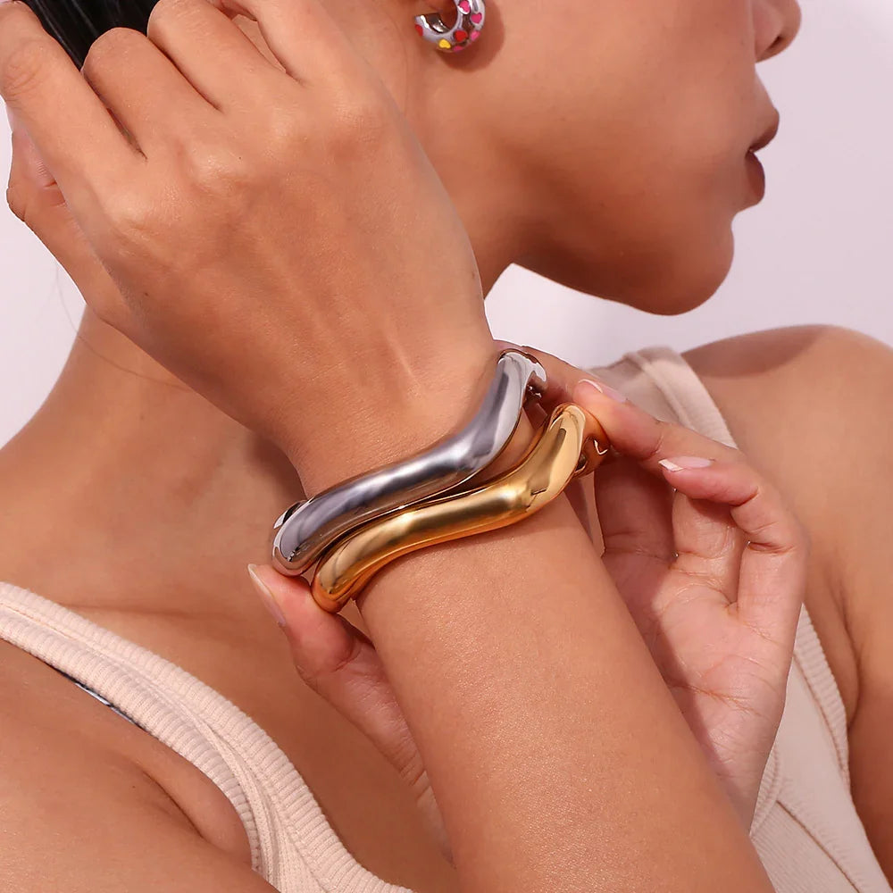 Zaria Asymmetrical Gold Bangle