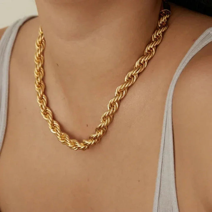 Mila Golden Twist Necklace