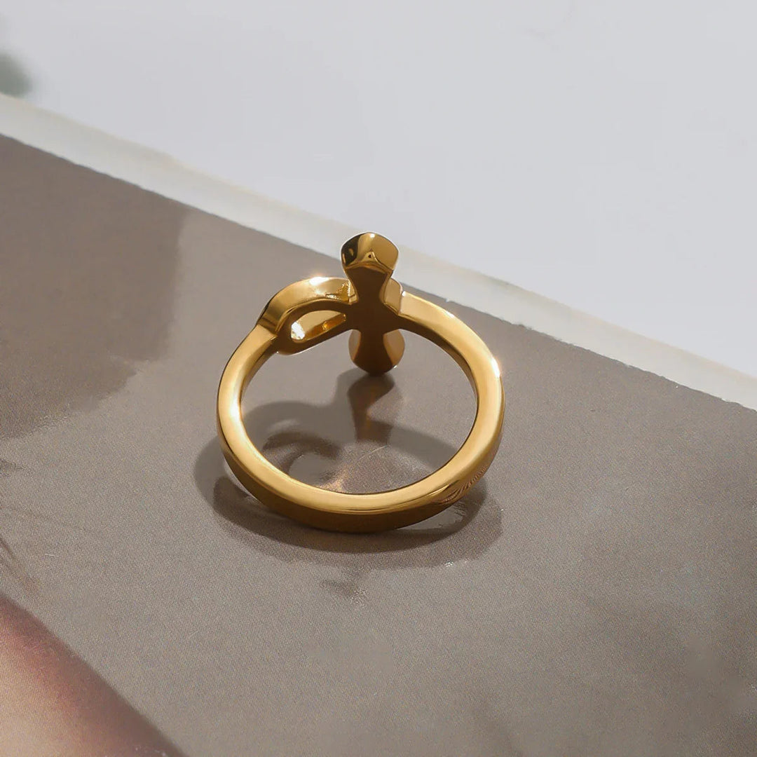 Joy Diamond Knot Gold Ring