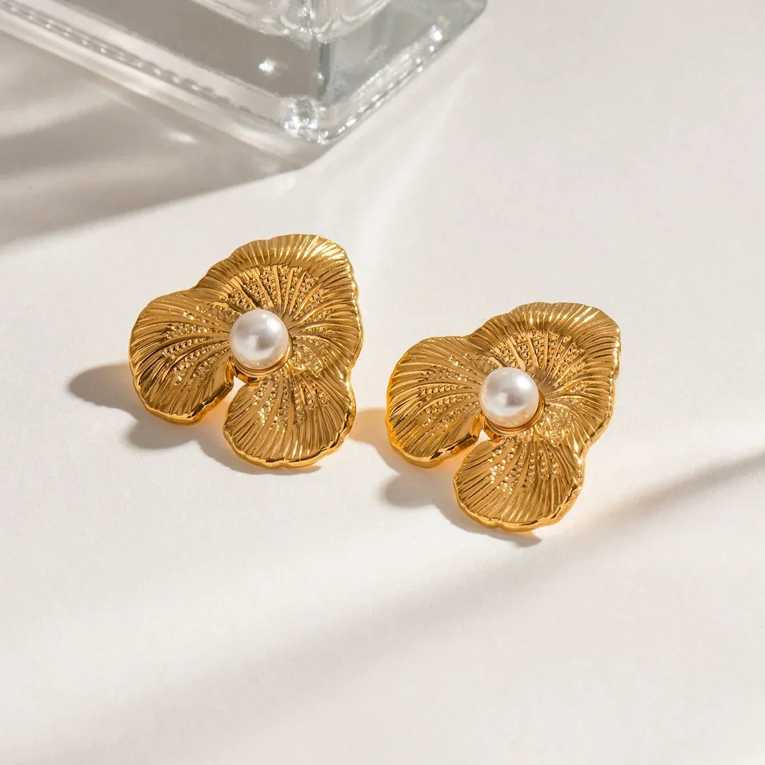 Klara Floral Pearl Earrings