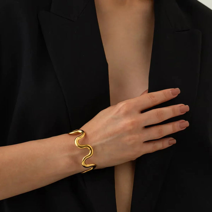 Senna Twisted Gold Bangle