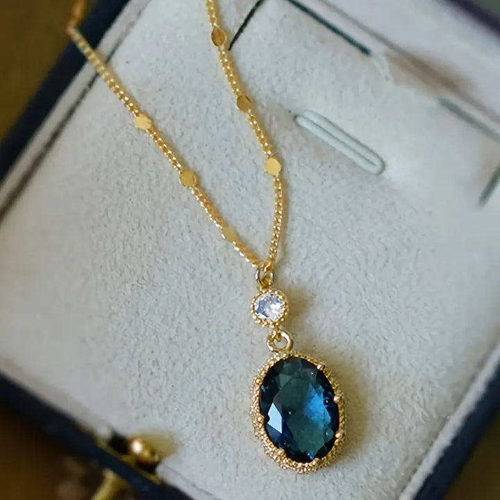 Thessia Lunebray Necklace | Gold